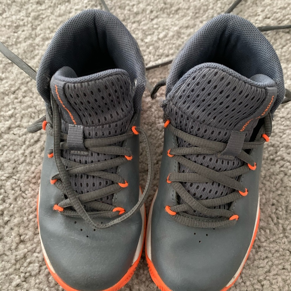 Well loved boys sneaker